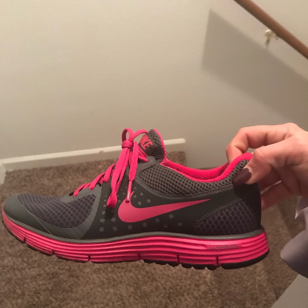 Size 8 pink and gray Nike